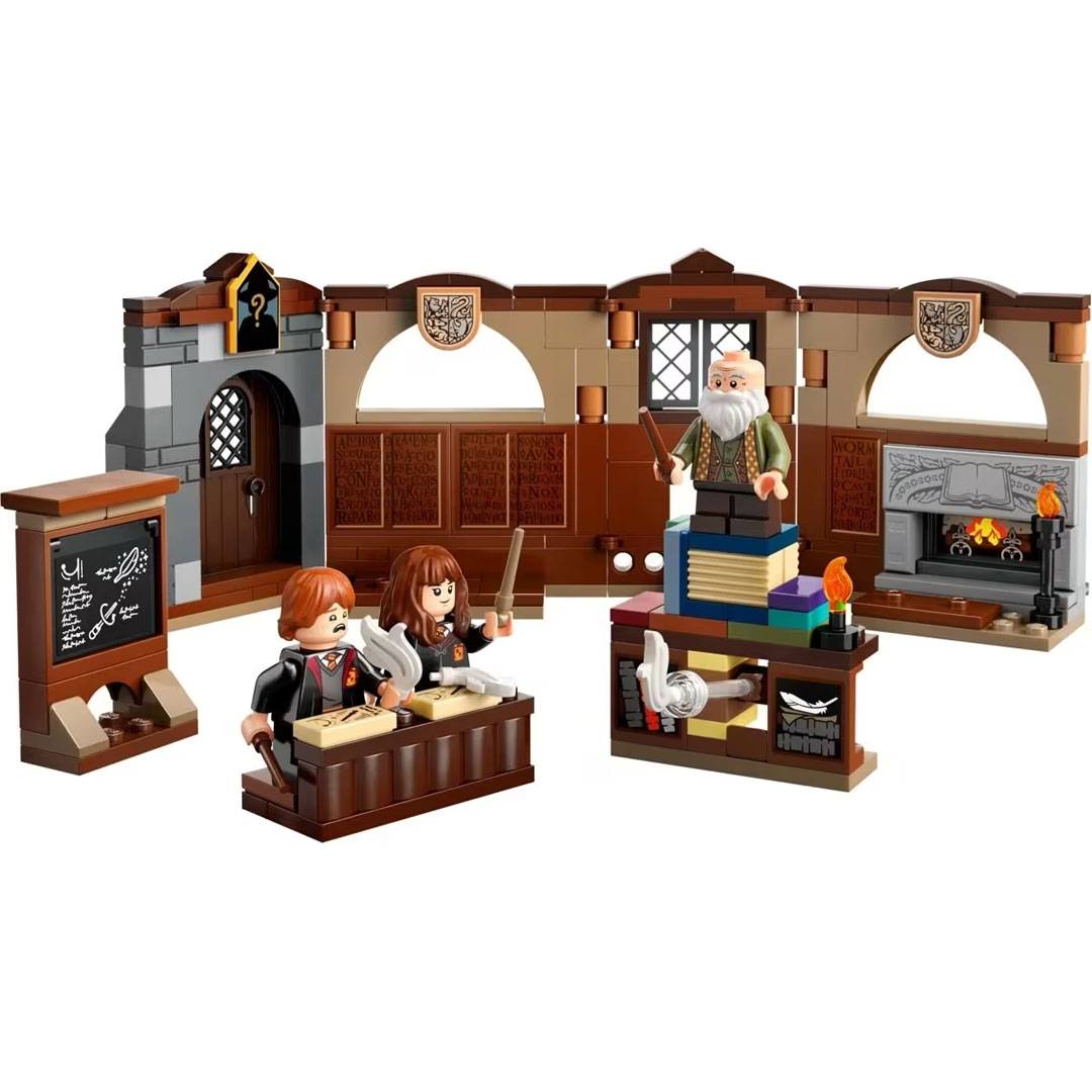 LEGO Harry Potter Hogwarts Castle: Charms Class 76442 - Image 2